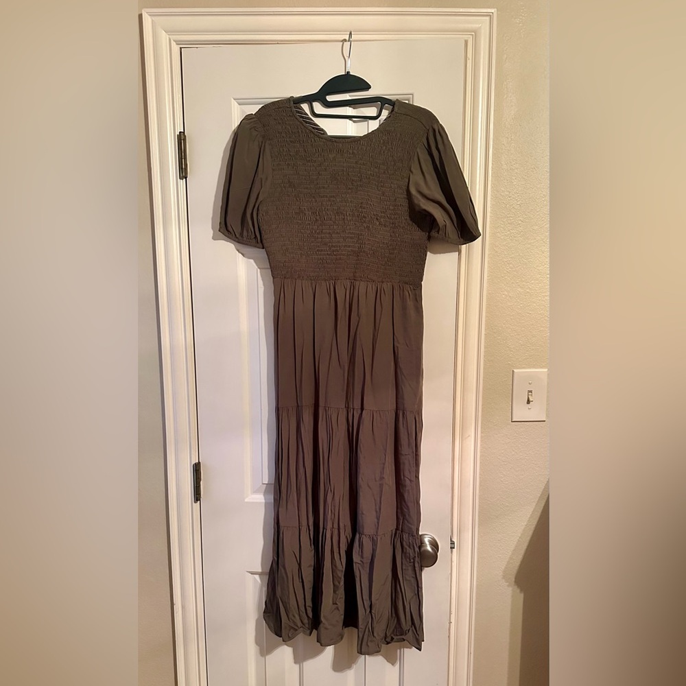 Dark Green Maxi Dress Tie in Back - Picture 1 of 2